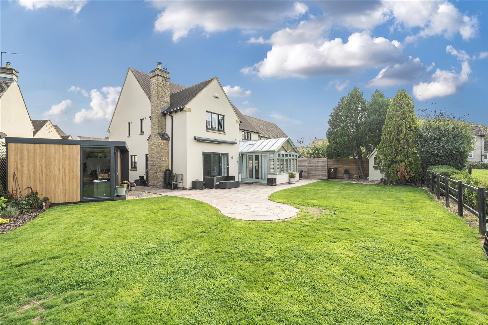 Rushcroft Close, Lea, Malmesbury